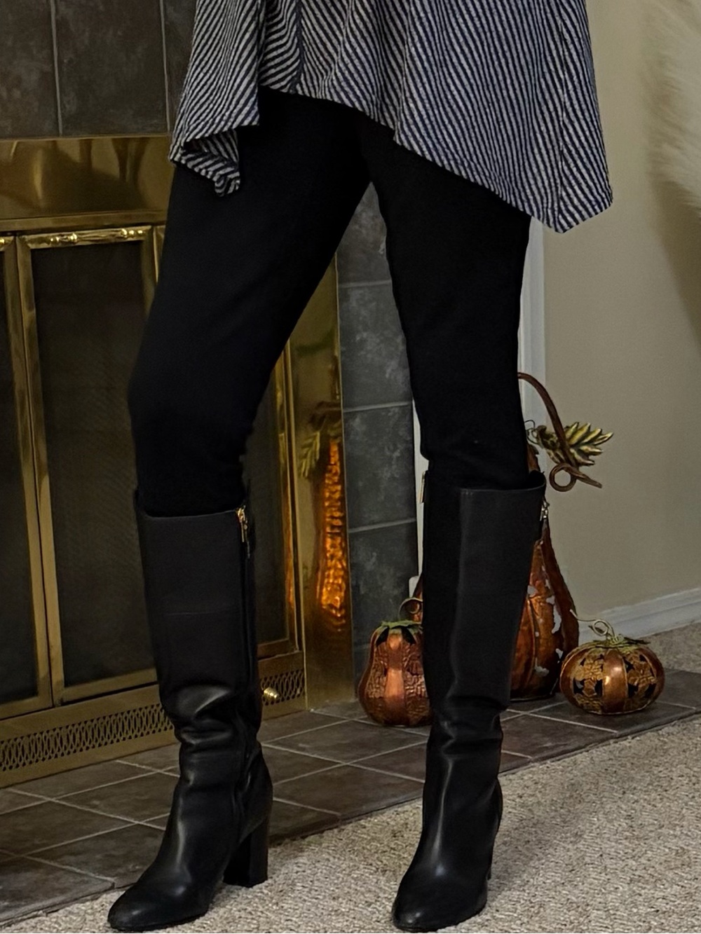 CHAPS black stretch ankle length pants